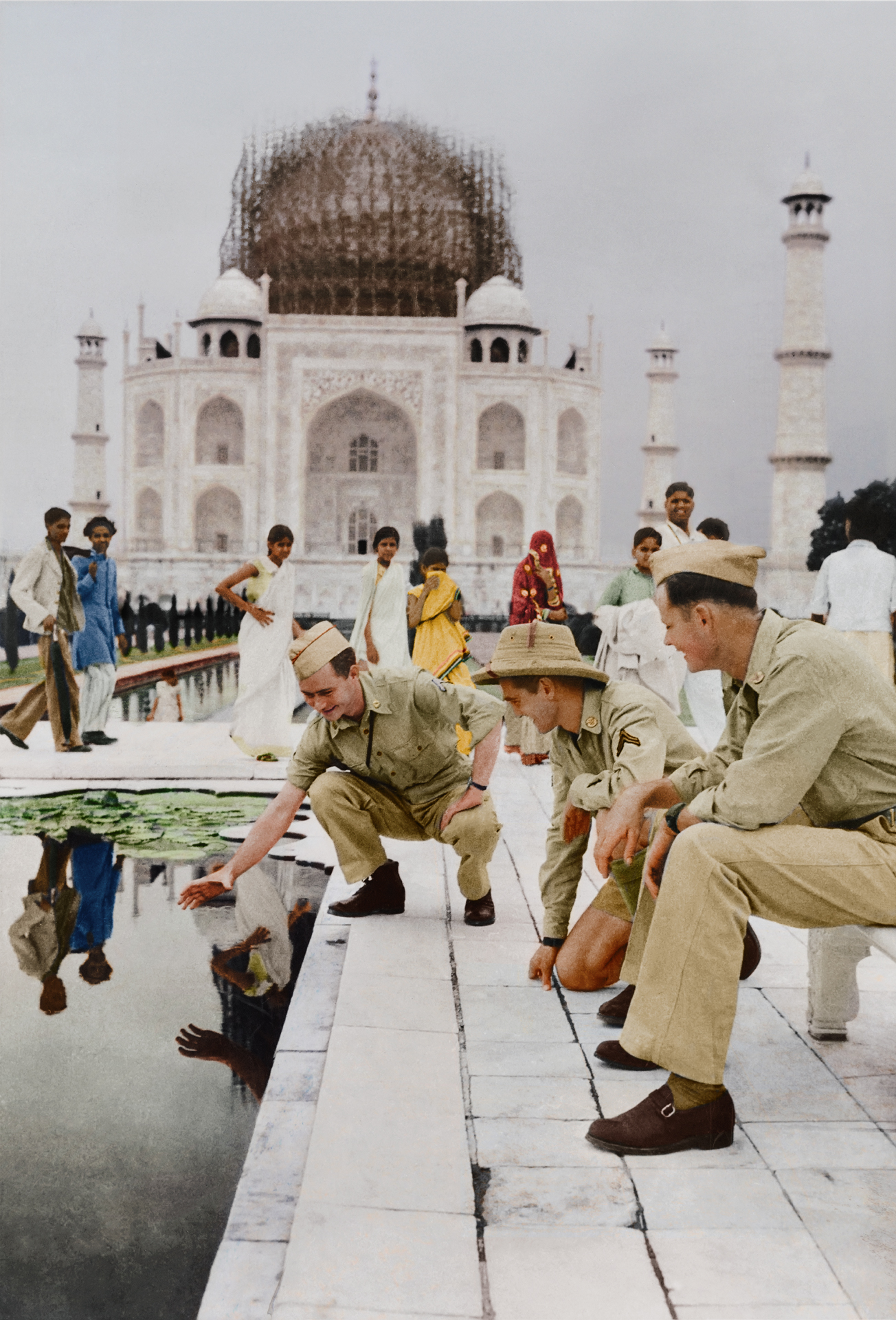 TPTM_09_Taj_Mahal_1942_FC.jpg