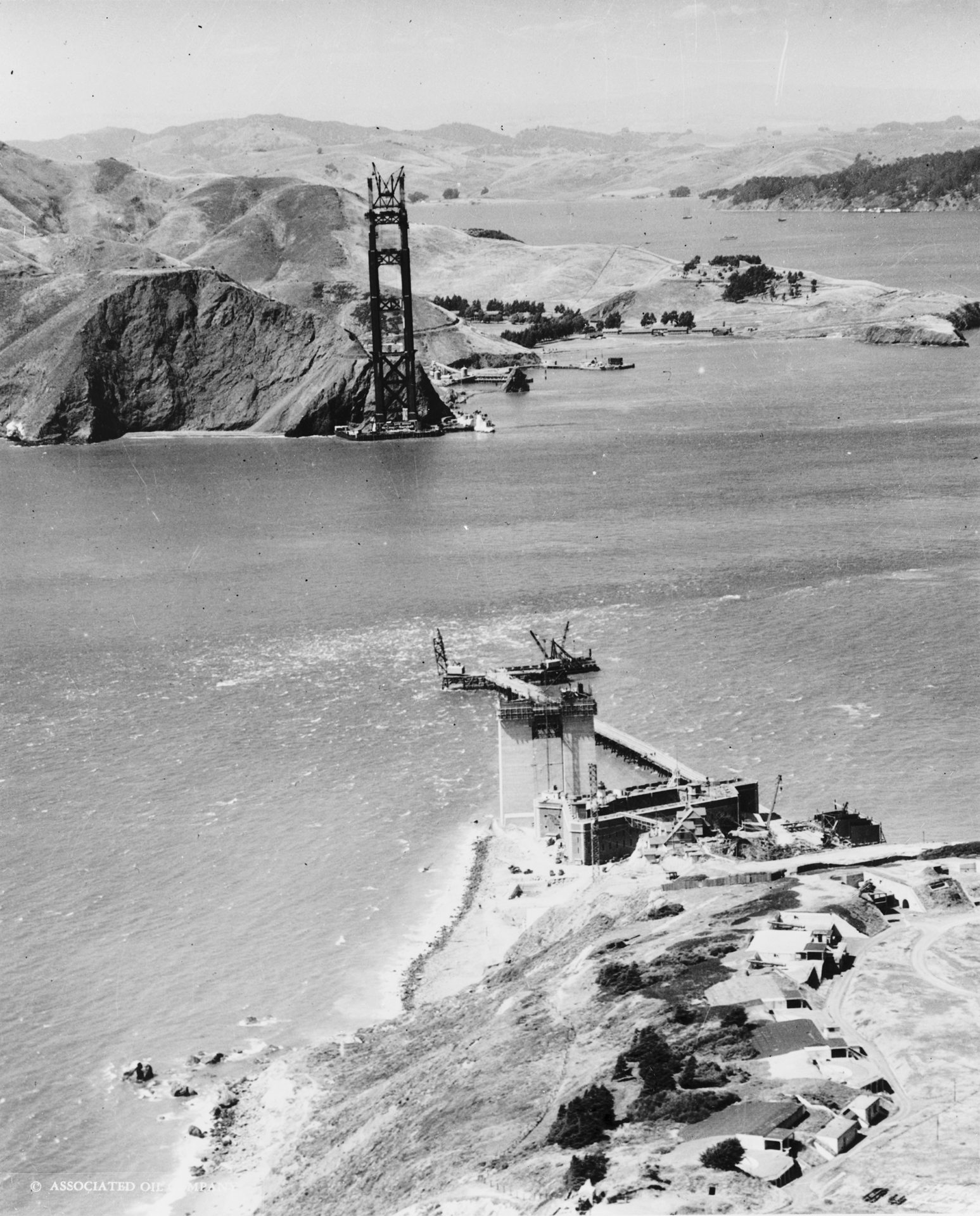 TPTM_10_Golden_Gate_Bridge_1934_BW.jpg