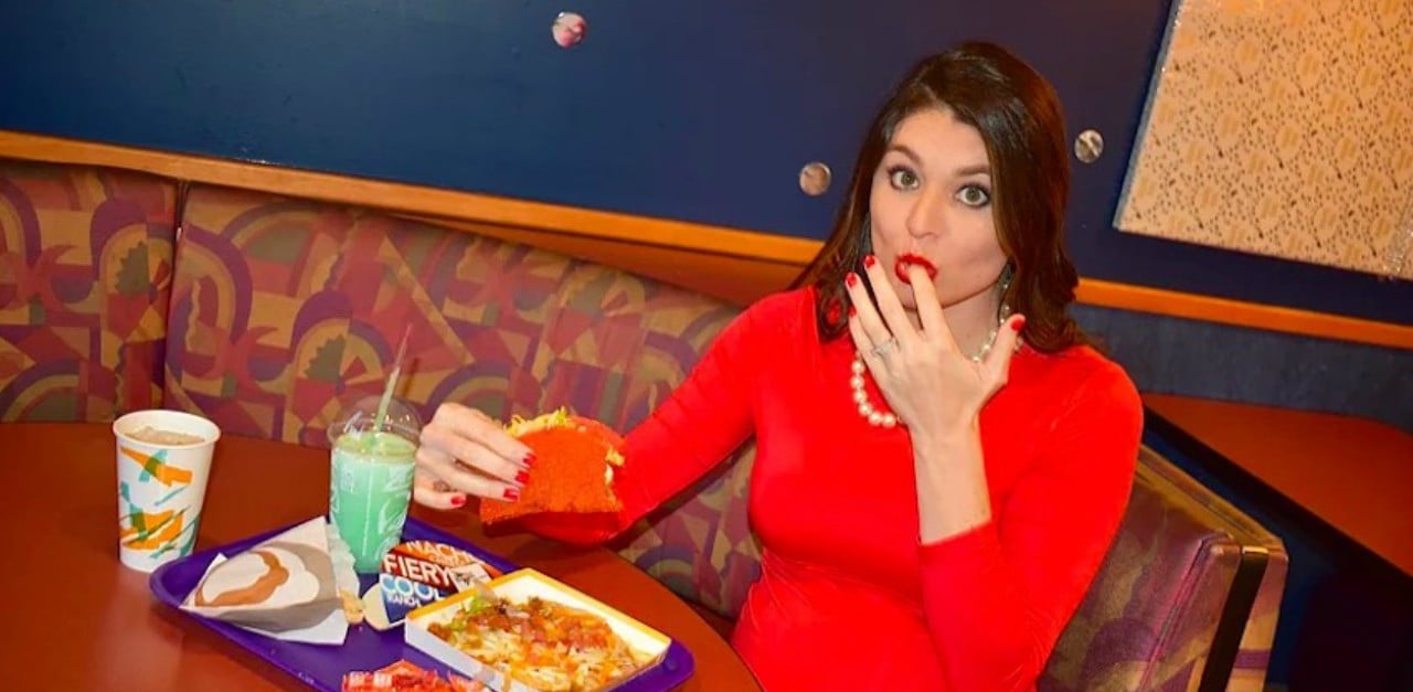 Taco Bell maternity shoot hp