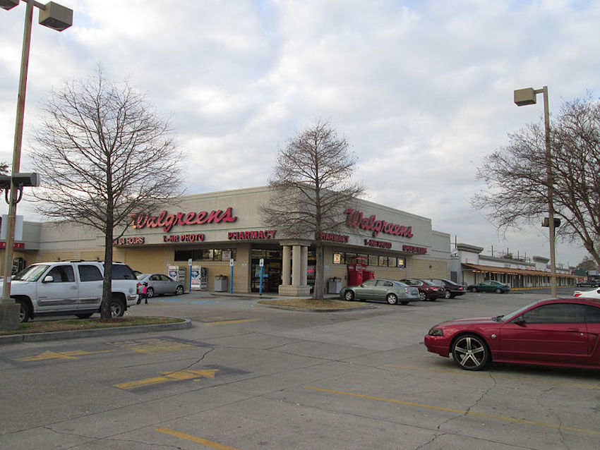 Terrytown_LA_Old_Walgreens_Feb_2014.jpg