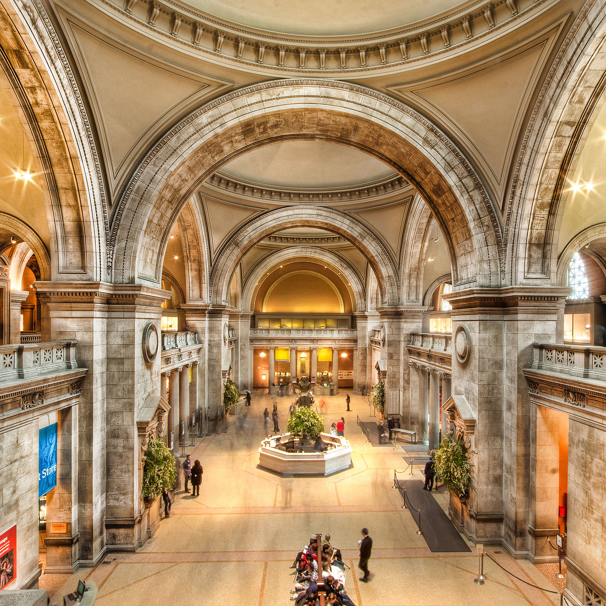 The_Metropolitan_Museum_of_Art.jpg