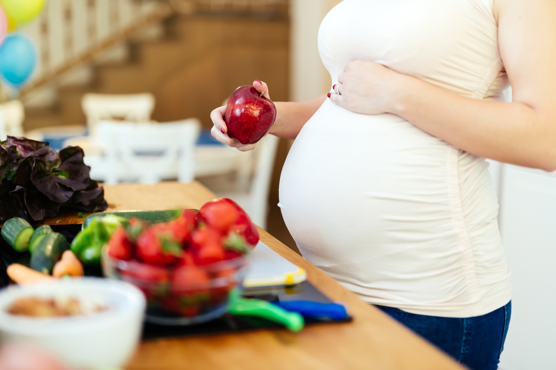 Pregnant woman healthy diet