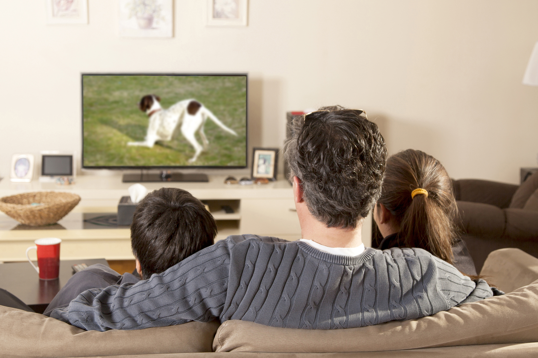 family watchin tv