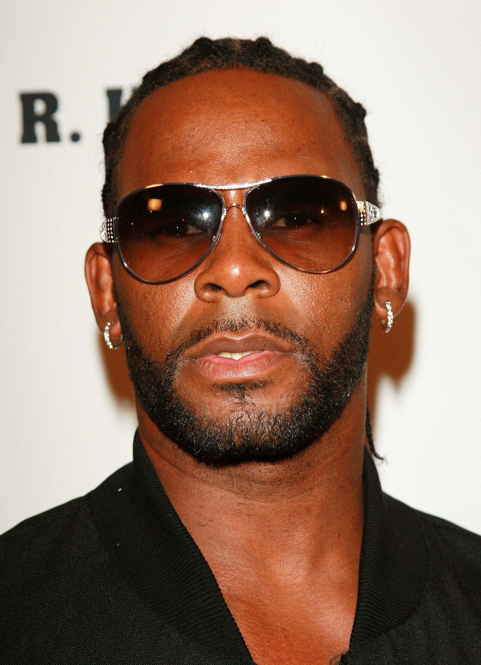R. Kelly Presents The Premiere Of Chapters 13-22 Of "Trapped In The Closet"
