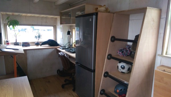Tiny-Giant-House-0010-600x340-1.jpg