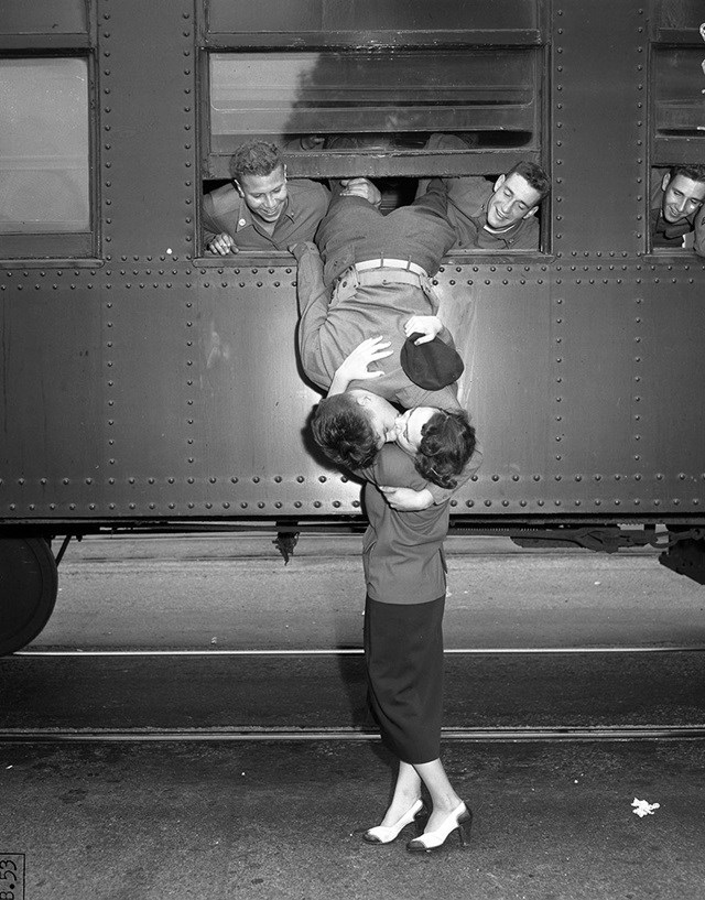 Train-Kiss-2.jpg