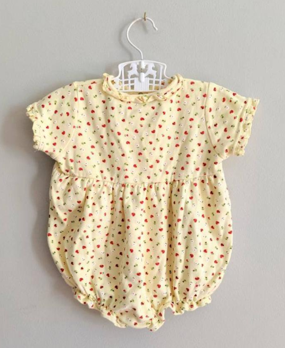 Vintage-Onesie-18-months-Strawberry-Onesie-Heart-Onesie-Etsy.png