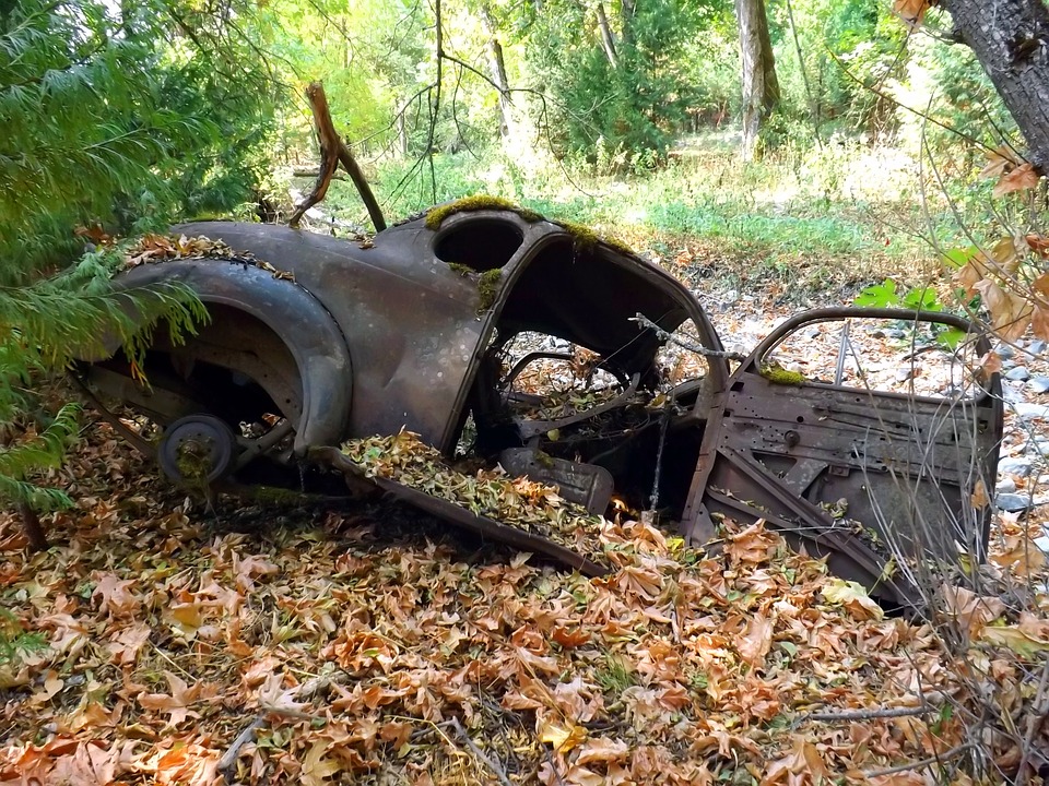 abandoned-car-11.jpg