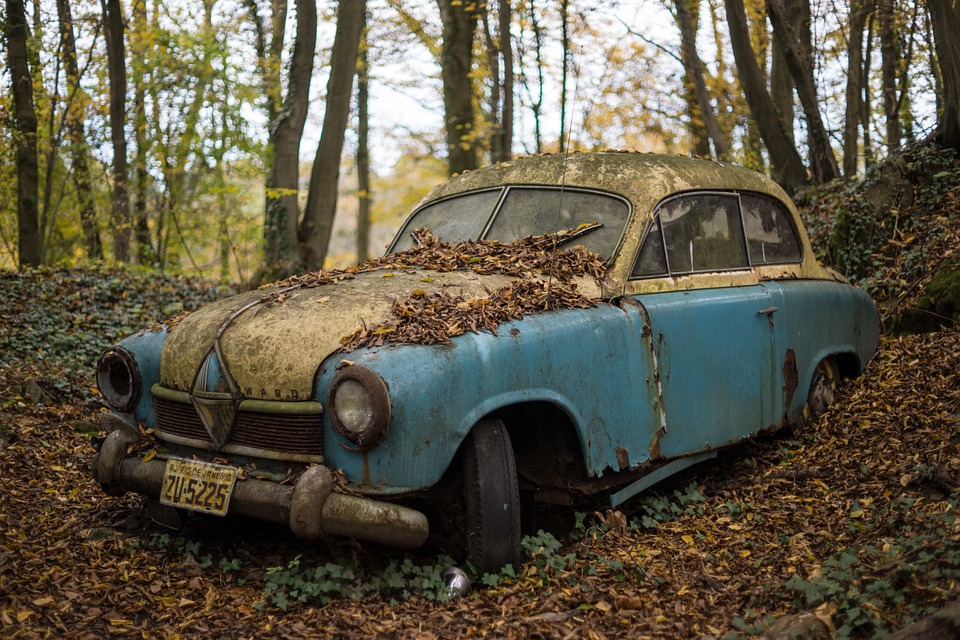 abandoned-car-7.jpg