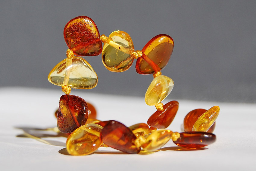 amber-teething-necklace-beads.jpg