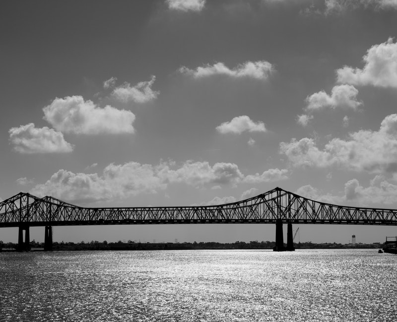 architecture-black-and-white-bridge-334.jpg