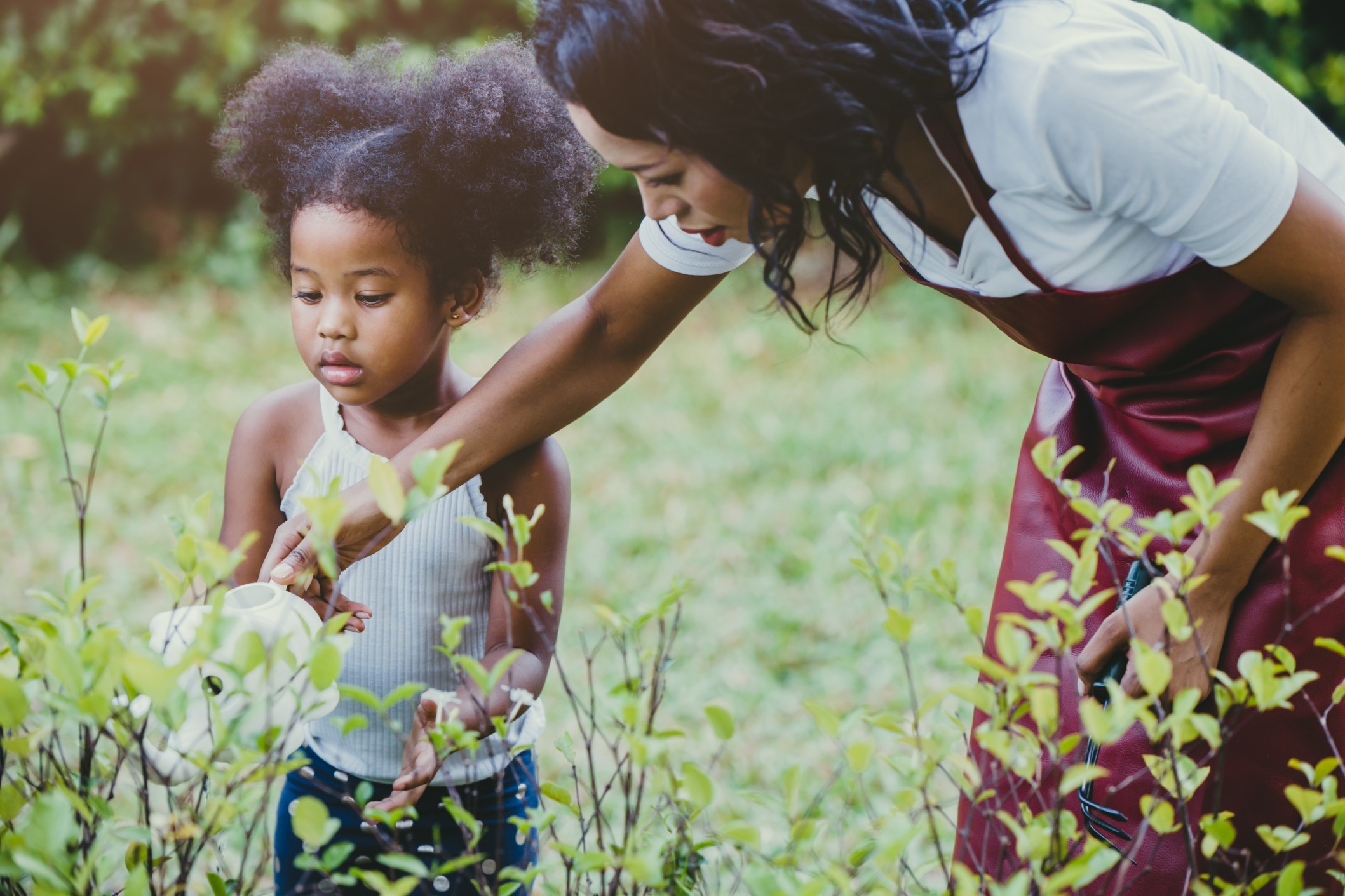 backyard-green-water-active-beautiful-black-casual-caucasian-child-childhood-children-daughter-day_t20_pL8vLe.jpg