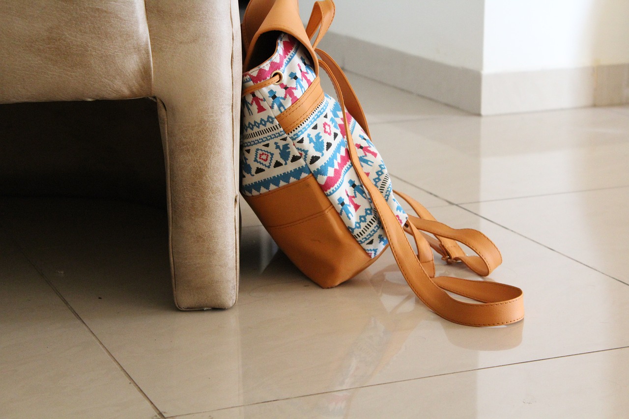 bag-1836676_1280.jpg