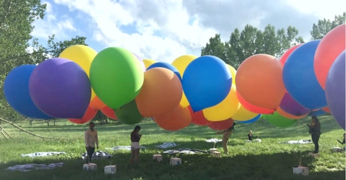 balloon-stunt