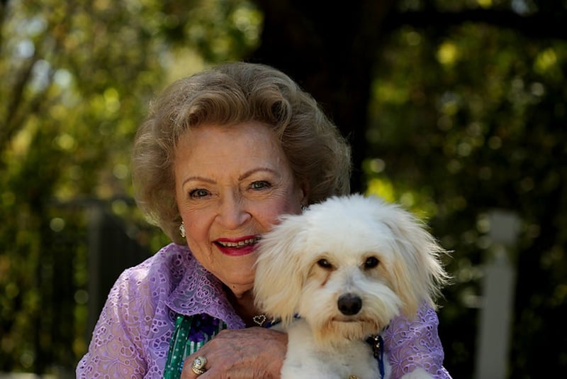 betty-white-and-einstein
