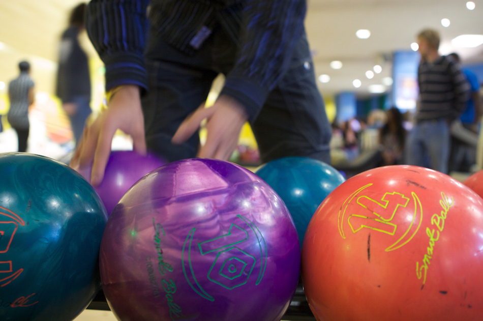 bowling-alley-heavy-ball.jpg