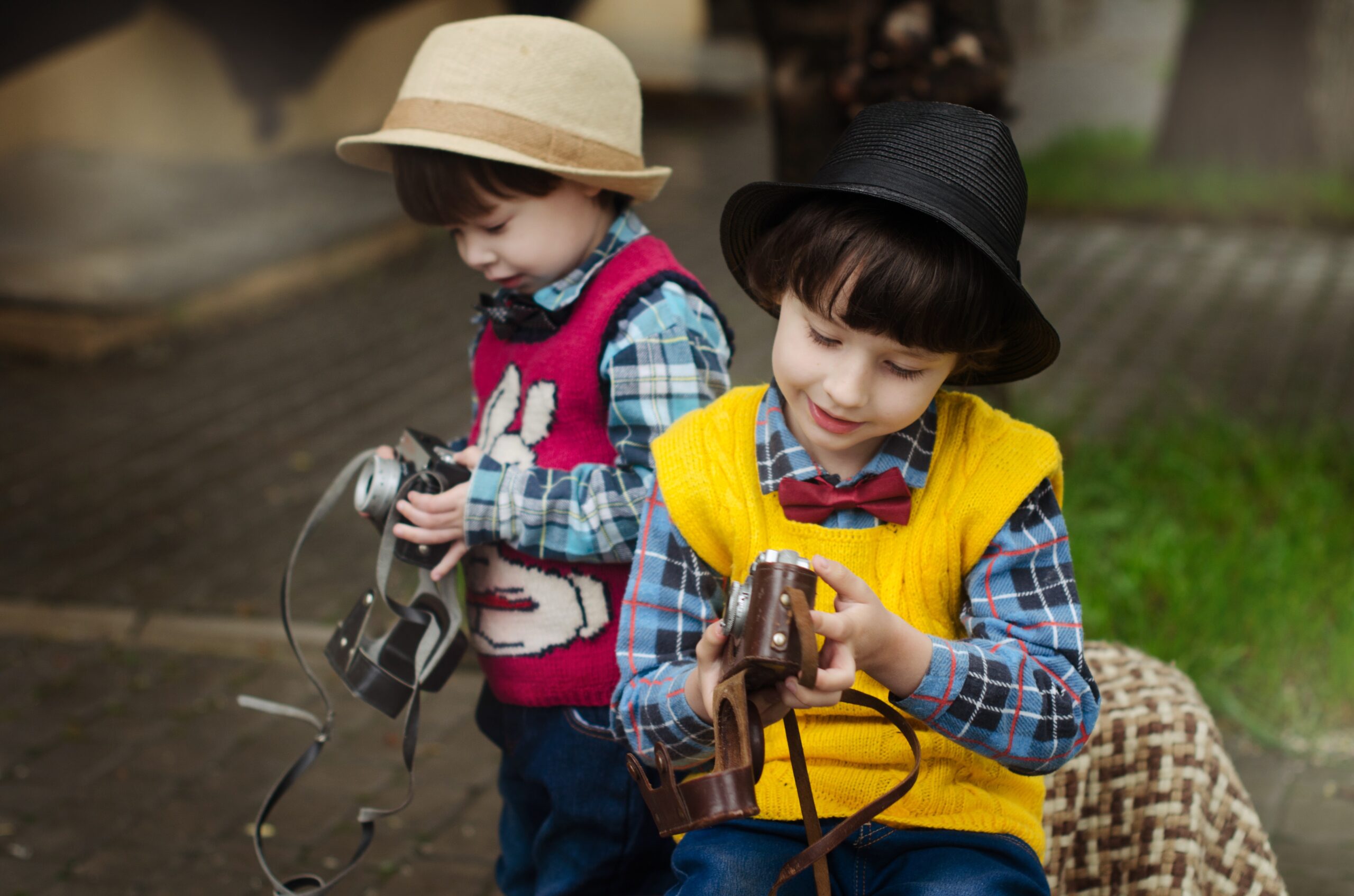 boys-children-cowboy-1619698.jpg