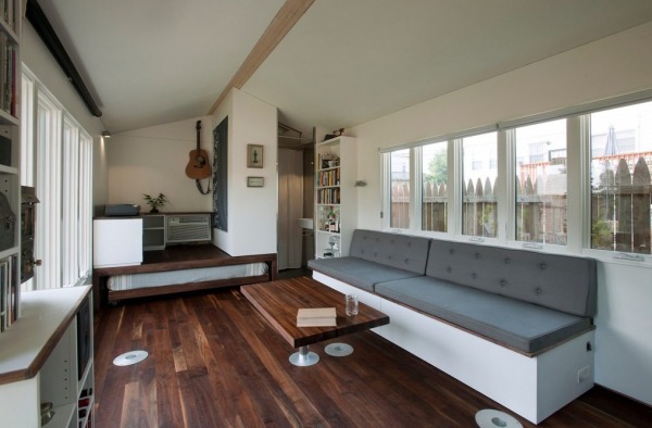 brian-levys-minim-homes-tiny-house-on-wheels-007-600x394-1.jpg