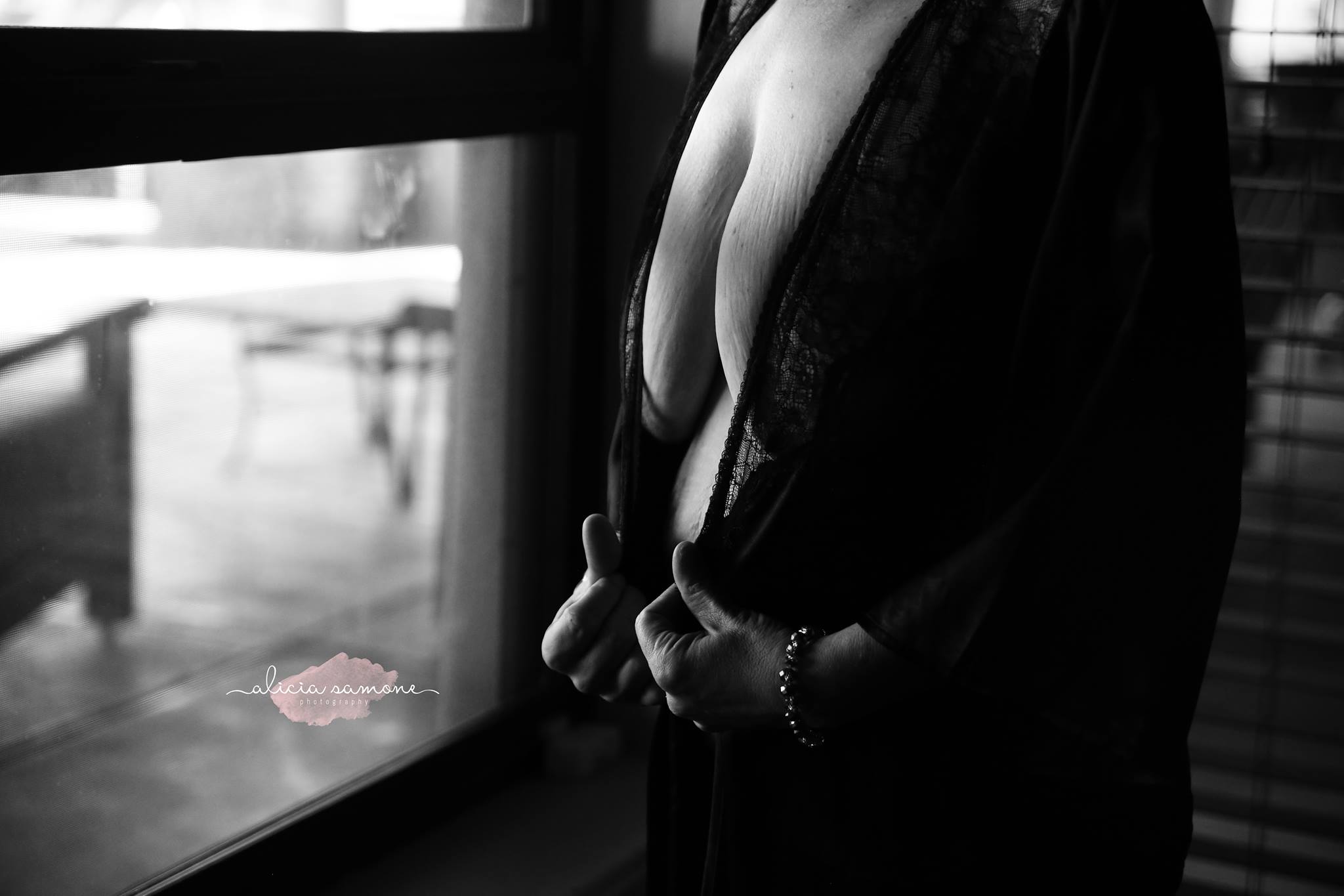 cancer-boudoir-photo-negligee.jpg