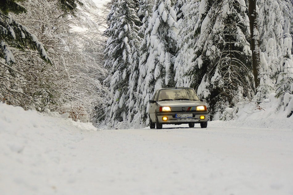 car-snow.jpg