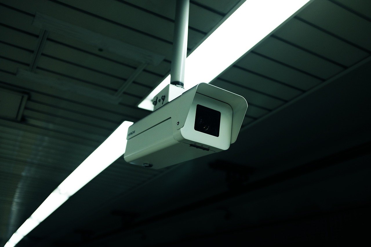 cctv-2596537_1280.jpg