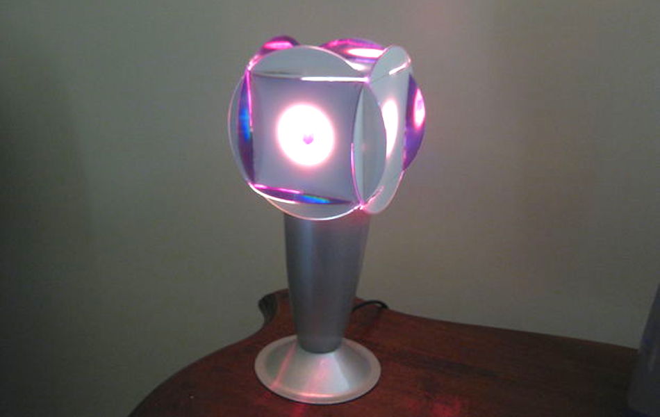 cd-cube-lamp.jpg