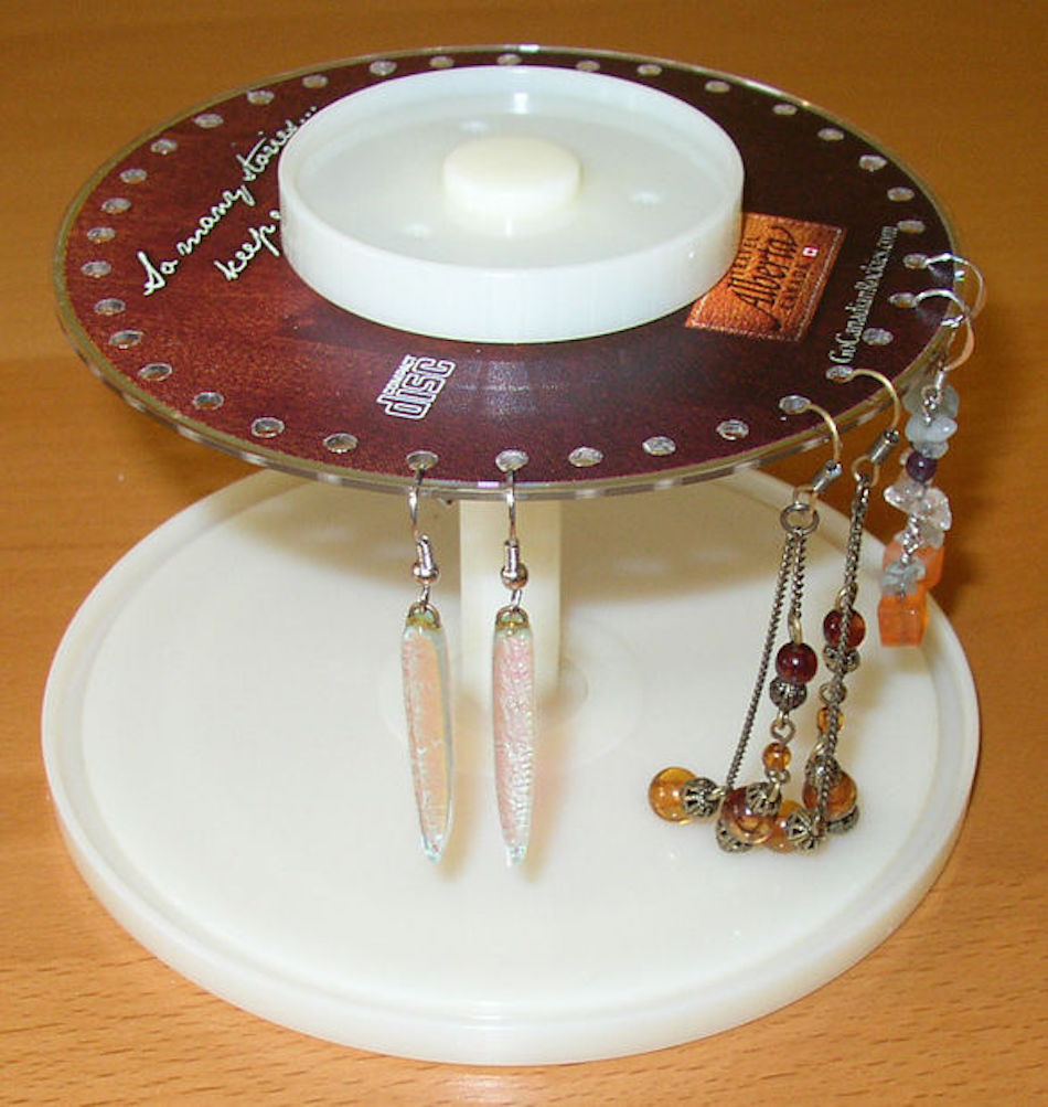 cd-earring-holder.jpg