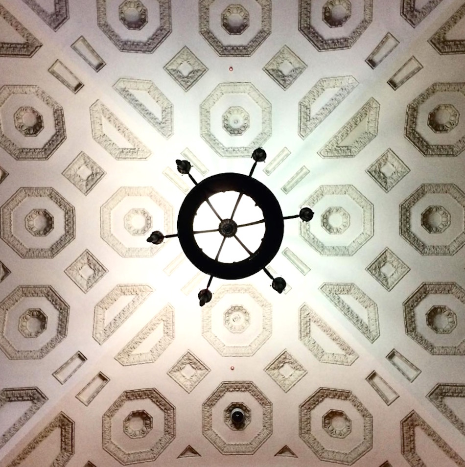 ceiling.jpg