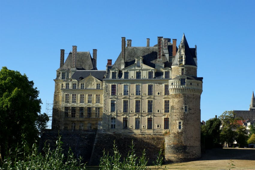 chateau-brisacc.jpg chateau-brisacc.jpg