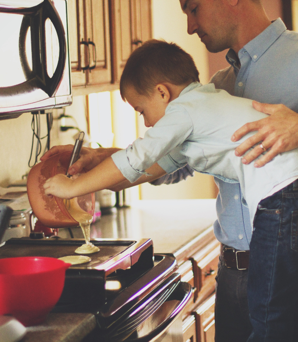 child-cooking-with-dad.jpg