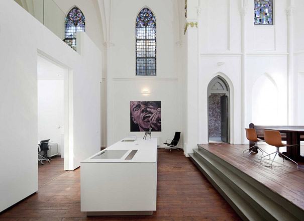 church-converted-into-residence-2.jpg