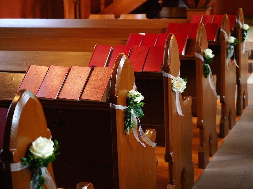 church-pews-590762_1280.jpg