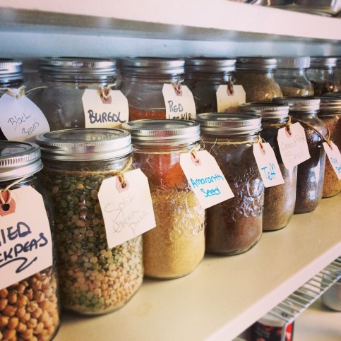 clean-eating-pantry-organizing_t20_YQrpkR.jpg