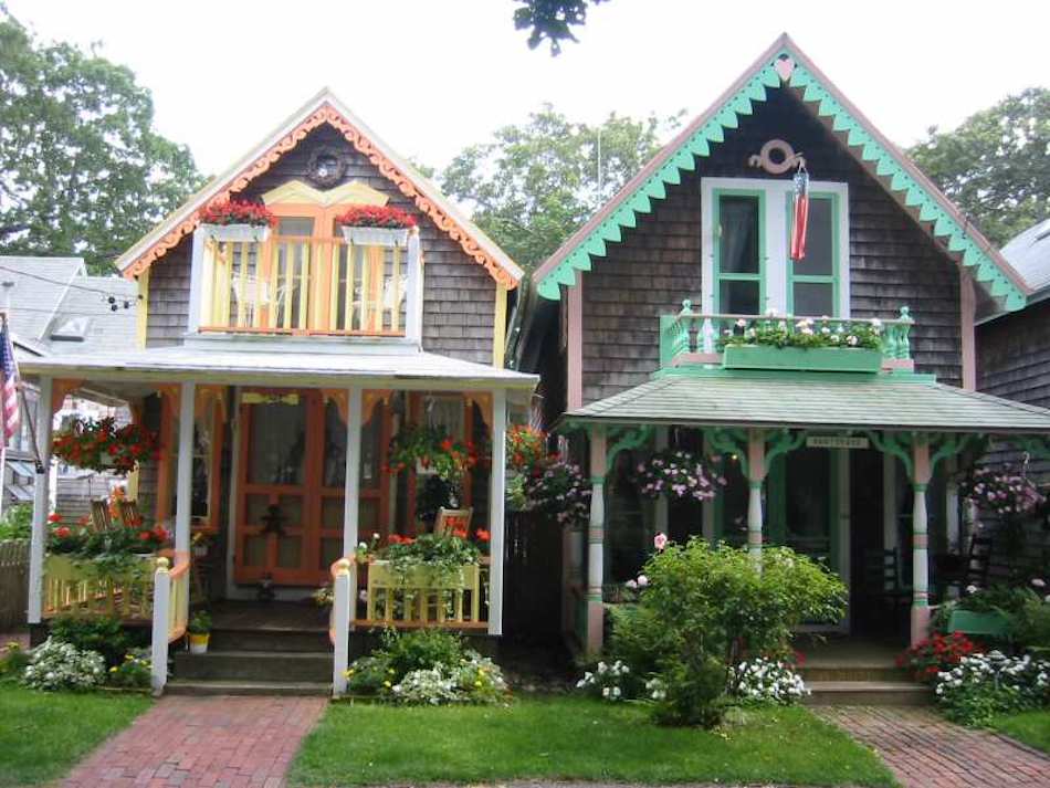 close-houses.jpg