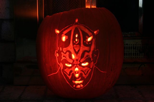darth-maul-pumpkin.jpg