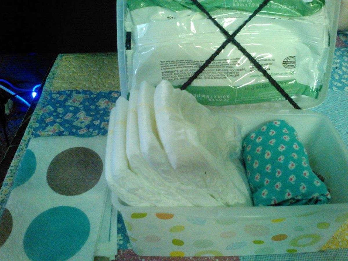 diaper-bag-trick-5.jpg