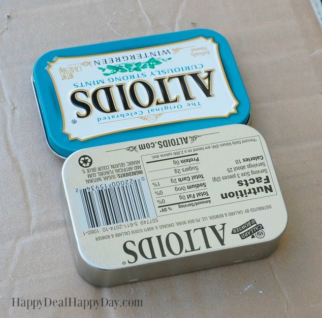 diy-lunch-box-treat-note-holder-from-an-altoid-tin-crafts-repurpose-household-items-repurposing-upcycling.jpg