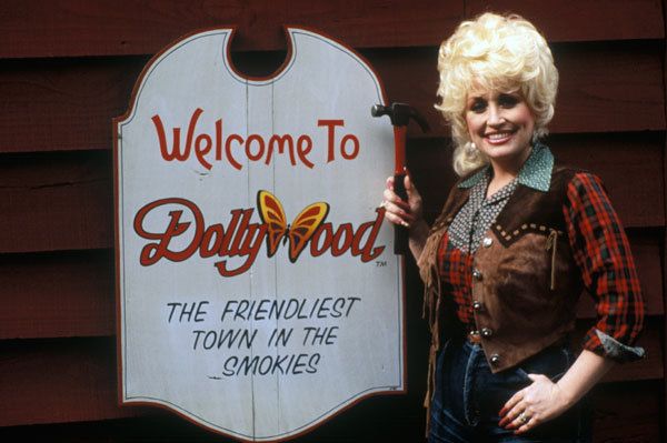 dolly-parton-at-dollywood-1986-1.jpg