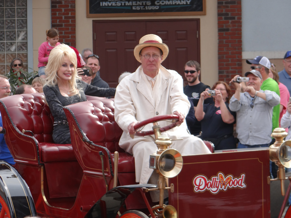 dollywood-2.jpg