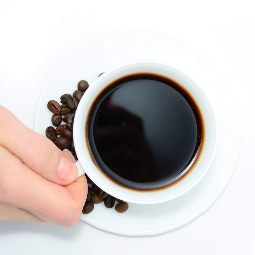 drinking-coffee-during-breastfeeding.jpg