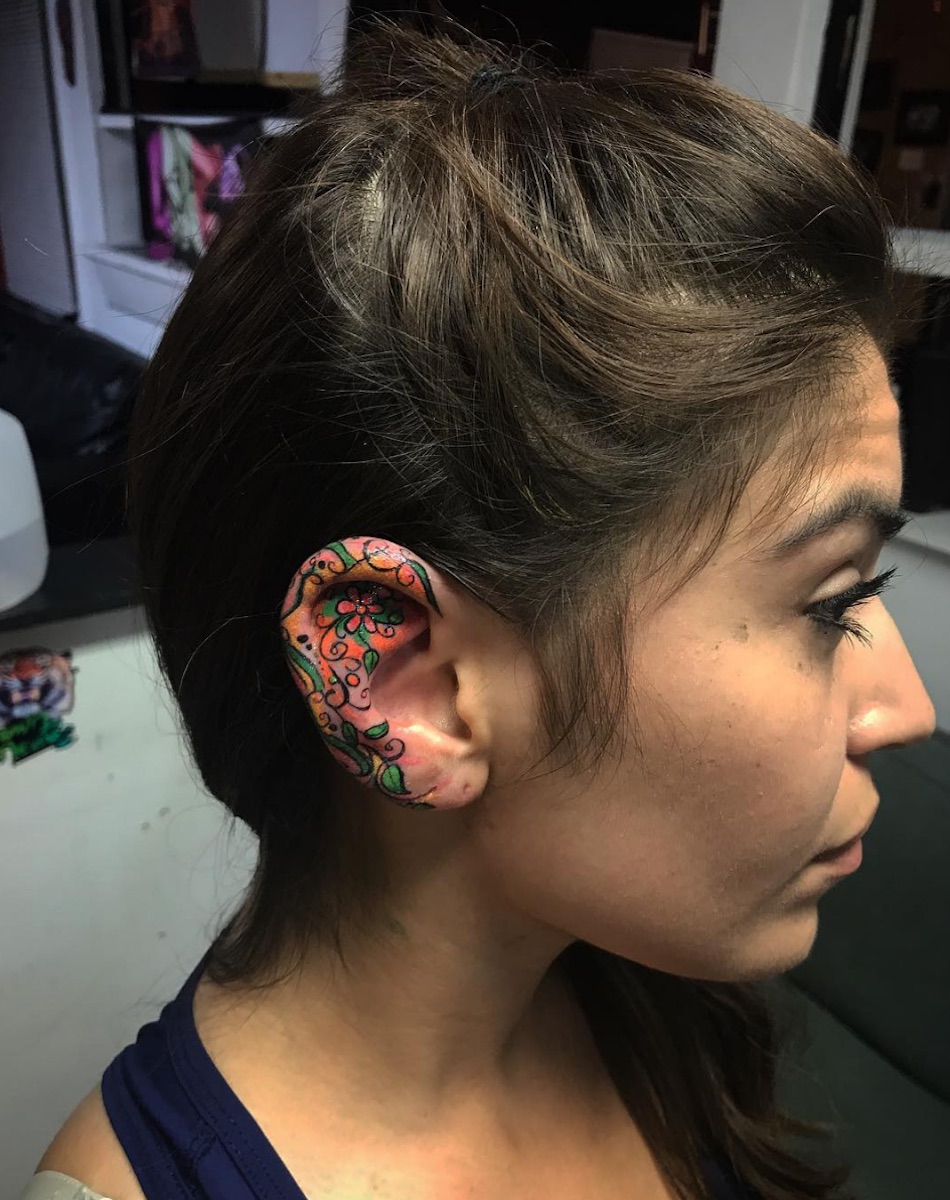 ear-tattoo-3.jpg