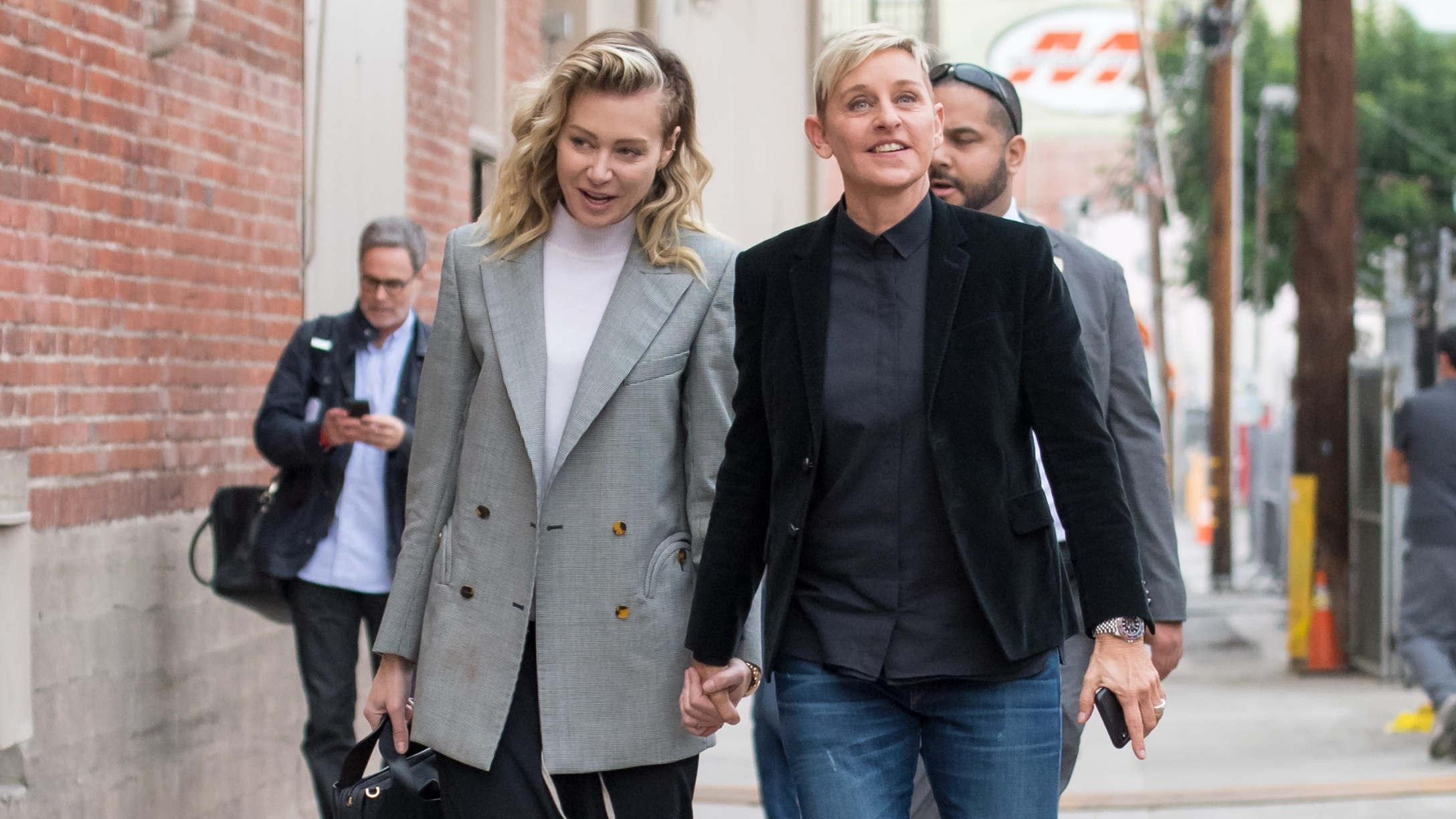 ellen-degeneres-portia-de-rossi-hospital-social