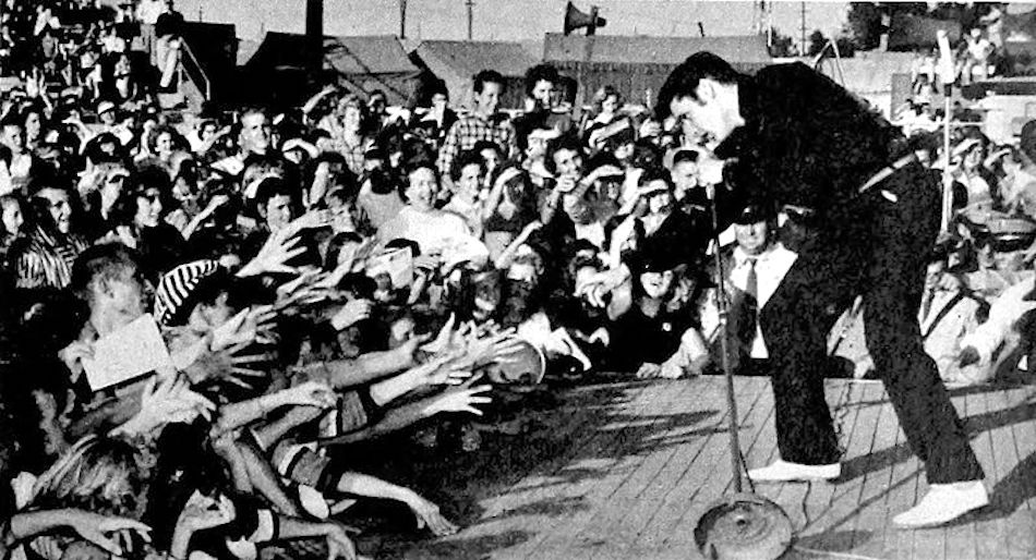 elvis-crowd.jpg