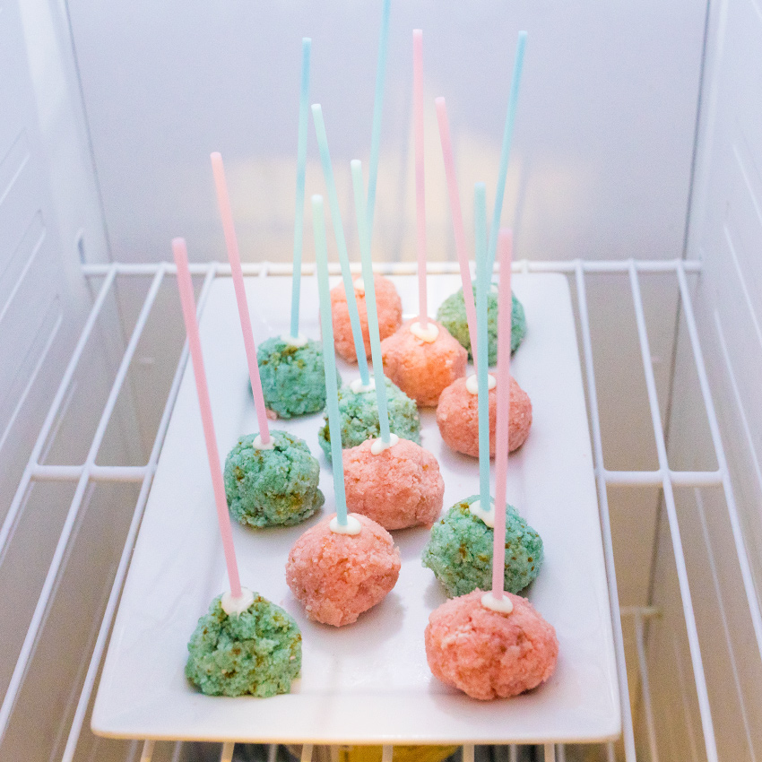 embeddedIMG_CakePops_850px_5.jpg