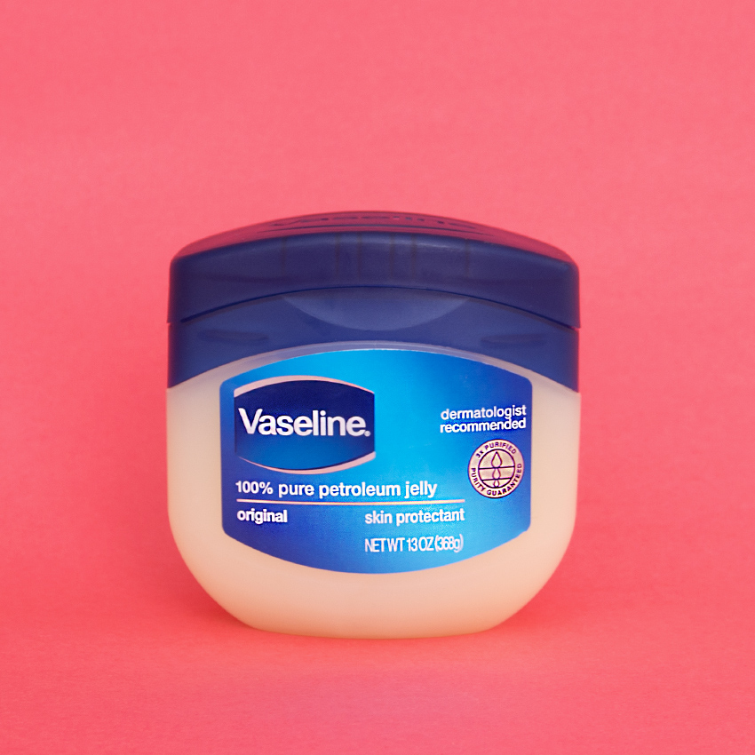 embeddedIMG_UsesForVaseline_850px_1.jpg