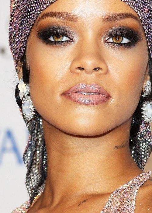 extra_large_cropped_Best-celebrity-makeup-looks-for-hazel-eyes_04.jpg