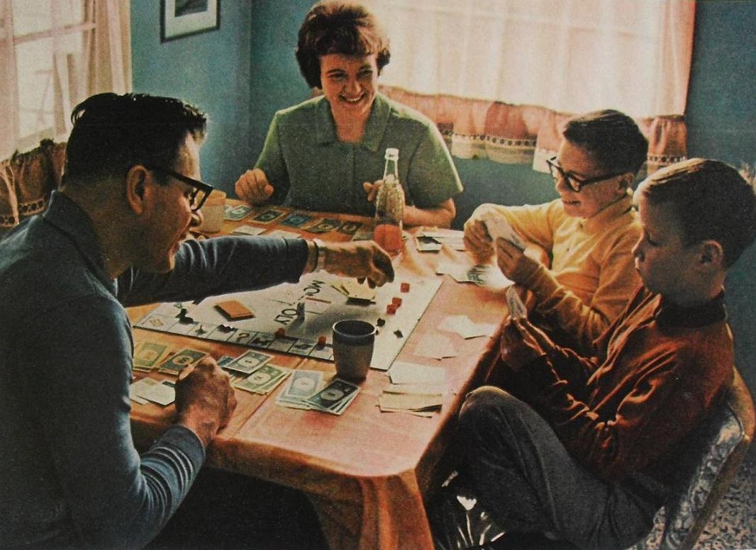 family-playing-monopoly-vintage.jpg