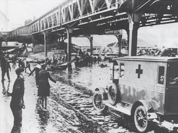 flood1-2.jpg flood1-2.jpg