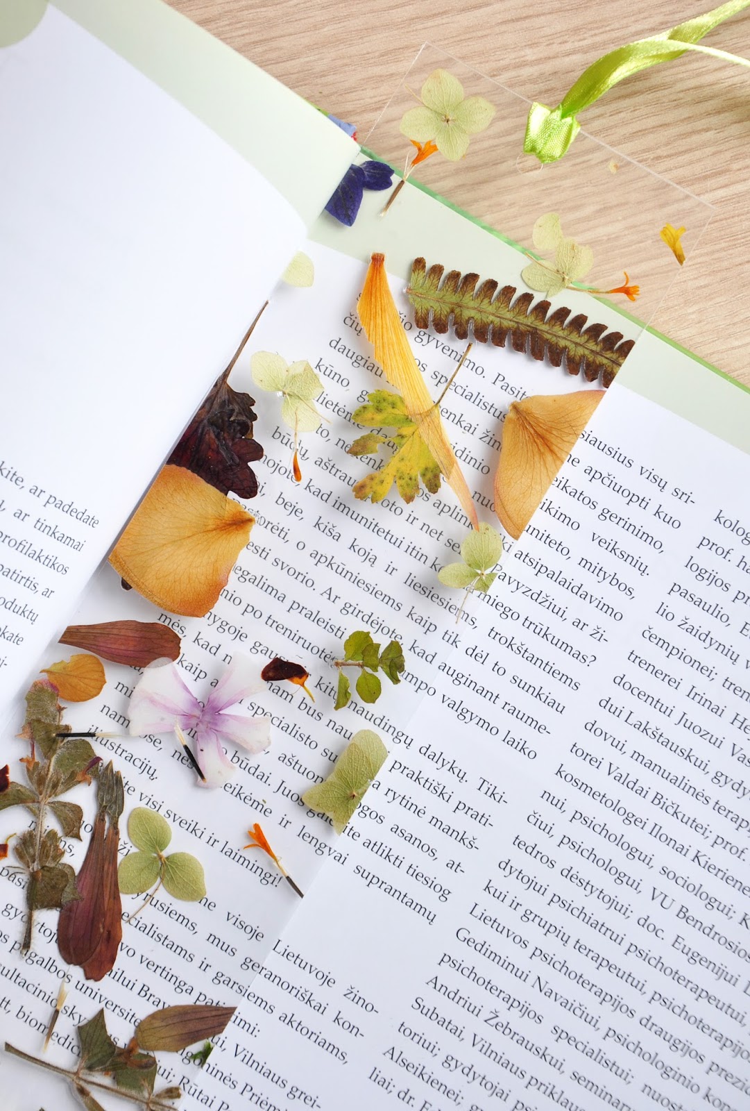 flower-bookmark.jpg