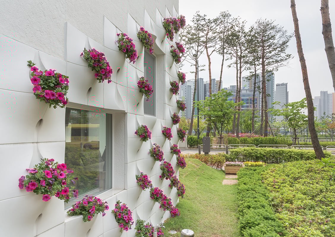 flower-wall-1.jpg flower-wall-1.jpg